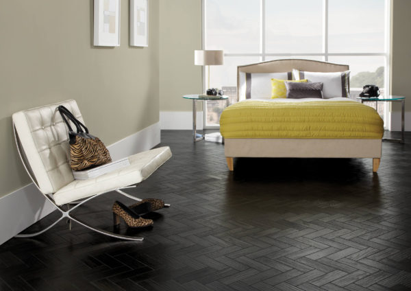 Karndean Art Select Vinyl Flooring in Black Oak AP03 - Image 2