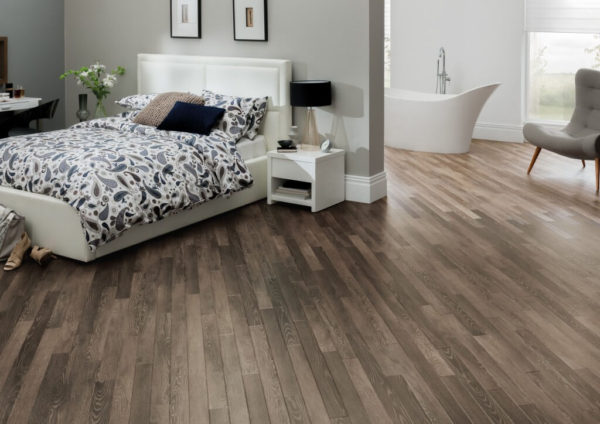 Karndean Davinci Vinyl Flooring in Limed Linen Oak RP98 - Image 2