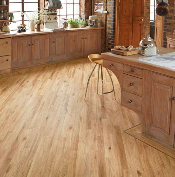Karndean Davinci Vinyl Flooring in Natural Oak RP102 - Image 2