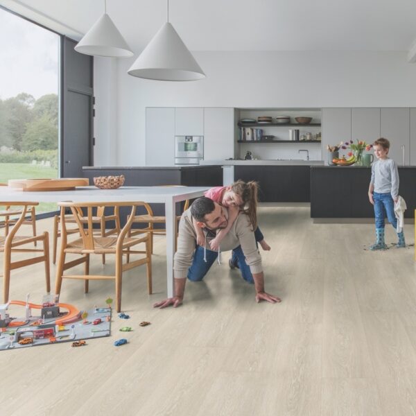 Quick Step Majestic Laminate Flooring In Valley Oak Light Beige MJ3554 - Image 4