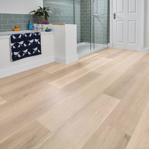 Karndean Korlok Vinyl Flooring in Texas White Ash RKP8105 - Image 2