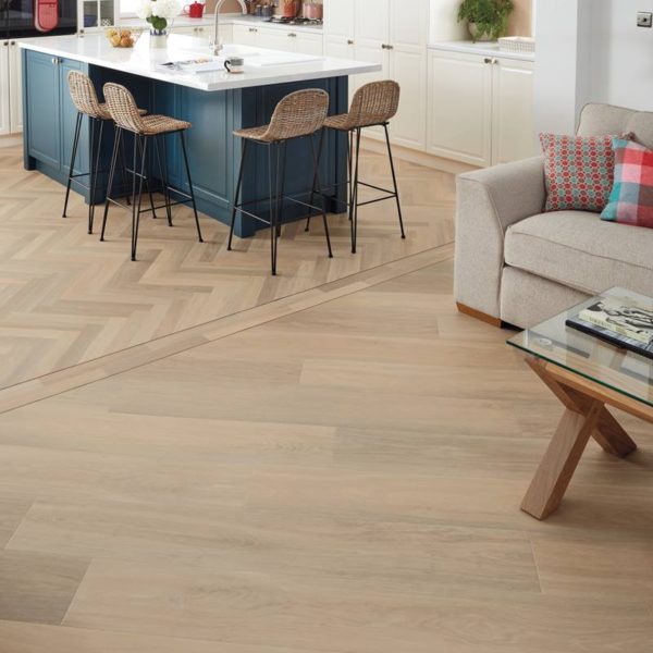 Karndean Art Select Vinyl Flooring In Mountain Oak RL22 - Image 2