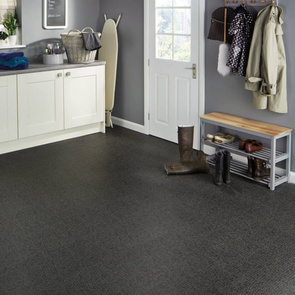 Karndean Michelangelo Vinyl Flooring in Umbrian Nero MX92 - Image 2