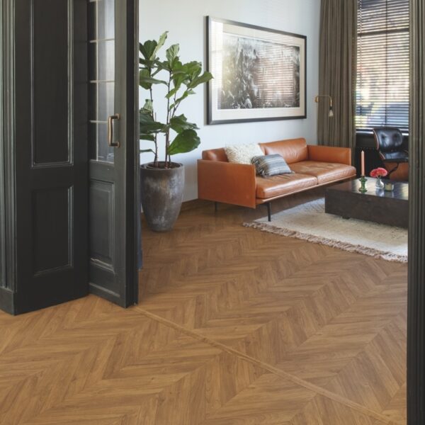 Quickstep Impressive Patterns Laminate Flooring in Chevron Oak Brown IPA4162 - Image 6